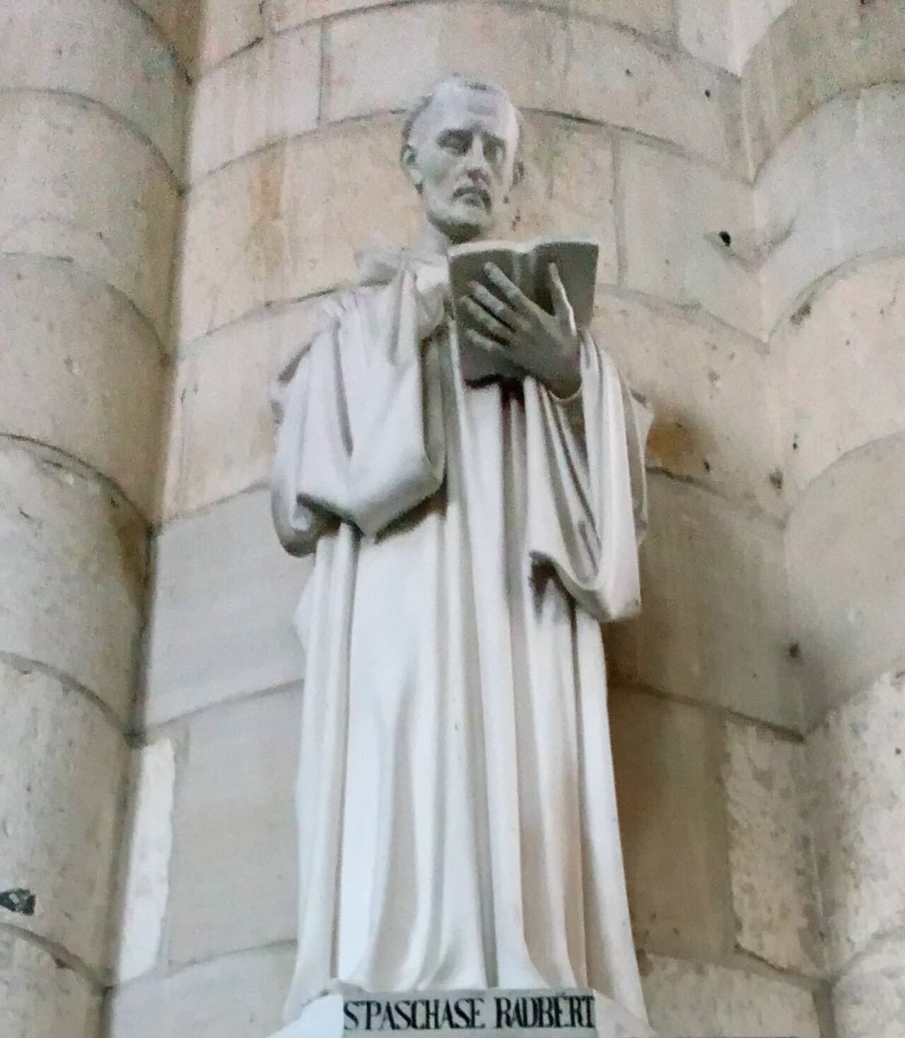 Abbatiale Saint-Pierre de Corbie, intérieur, Paschase Radbert